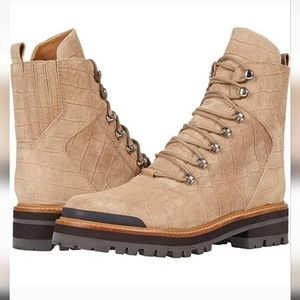 🩵 Marc Fisher Izzie tan nude alligator print embossed lace up combat boots 8.5